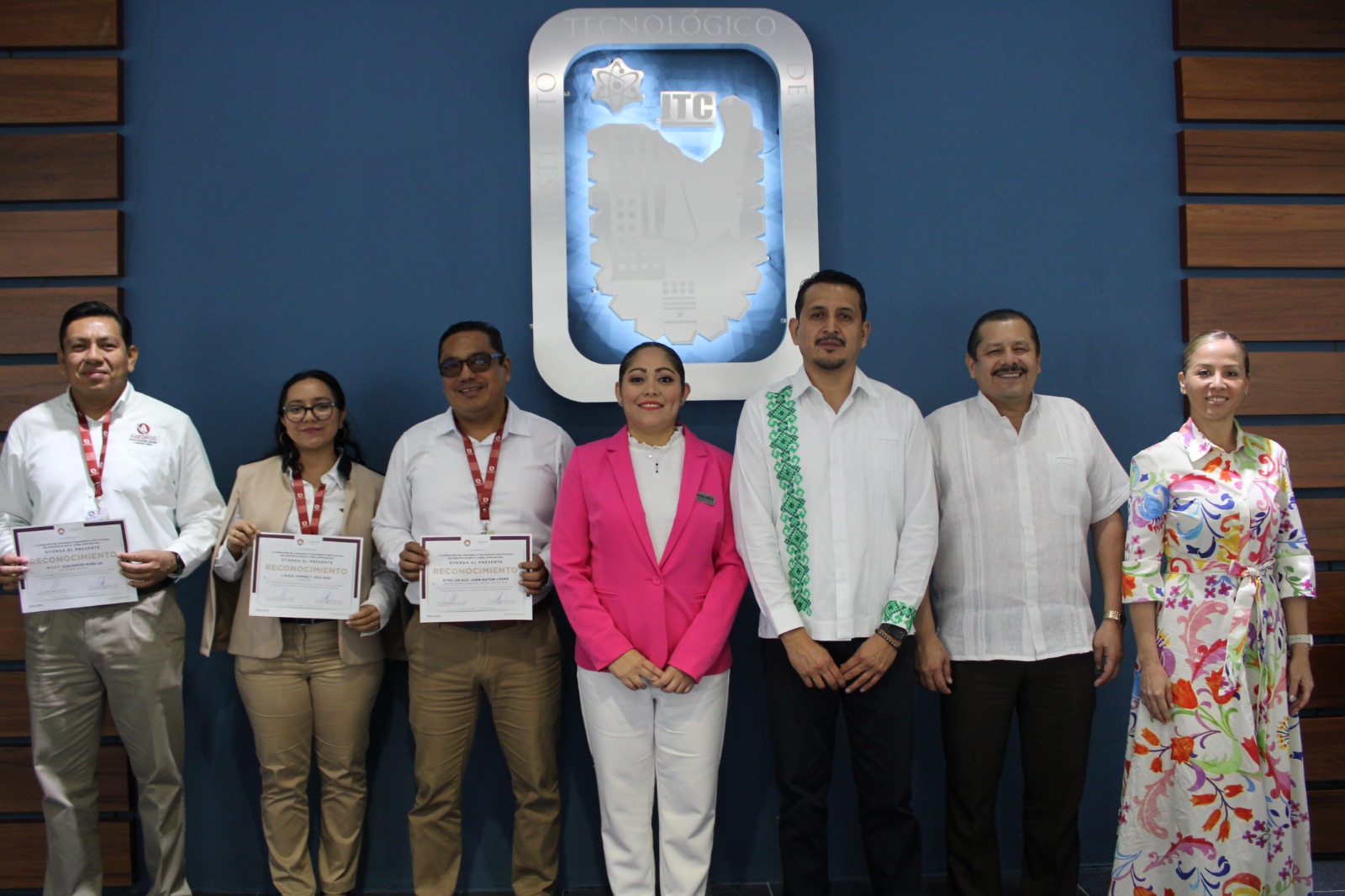 uploads/6/32/01 (839).Jpeg